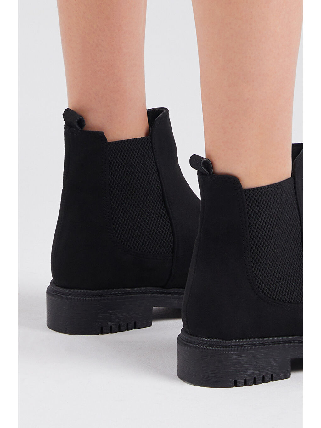 Kadın Siyah Süet Rahat Kalıp Lastikli Bot-5