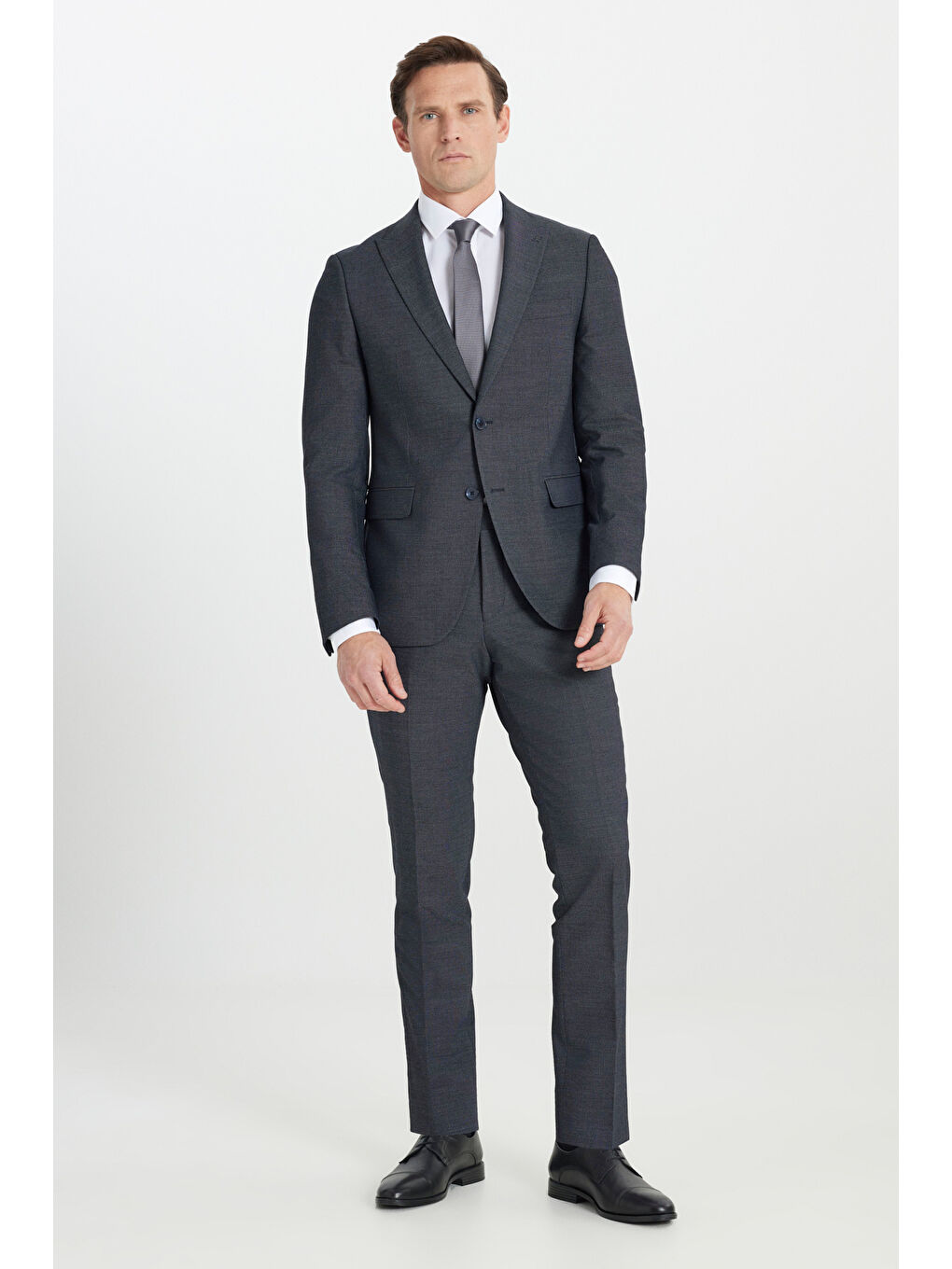 Erkek Lacivert-Beyaz Yün Slim Fit Dar Kesim Kırlangıç Yaka Desenli Kapak Cepli Takım Elbise-1