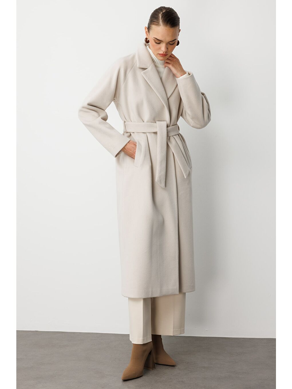 Bej Klasik Uzun Yünlü Ekru Kaşe Kaban-5