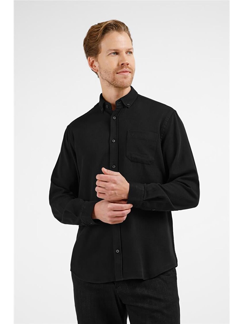 Siyah Düğmeli Yaka Uzun Kol Cepli Slim Fit %100 Pamuk Gömlek 1004255213-2