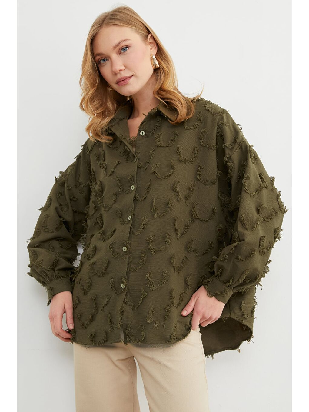 Haki Püskül Detaylı Keten Görünümlü Salaş Gömlek-4