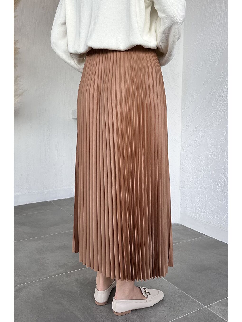 Ekru Bel Lastikli Pileli Tesettür Etek-4