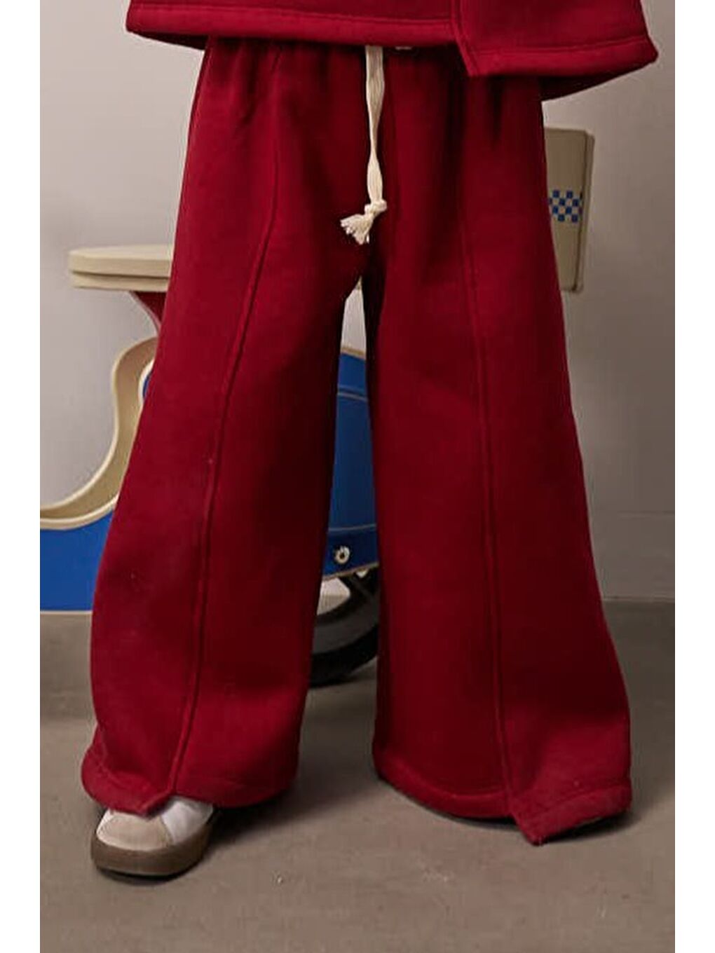 Kırmızı Bordo Dikiş Detaylı Geniş Paça Eşofman Altı