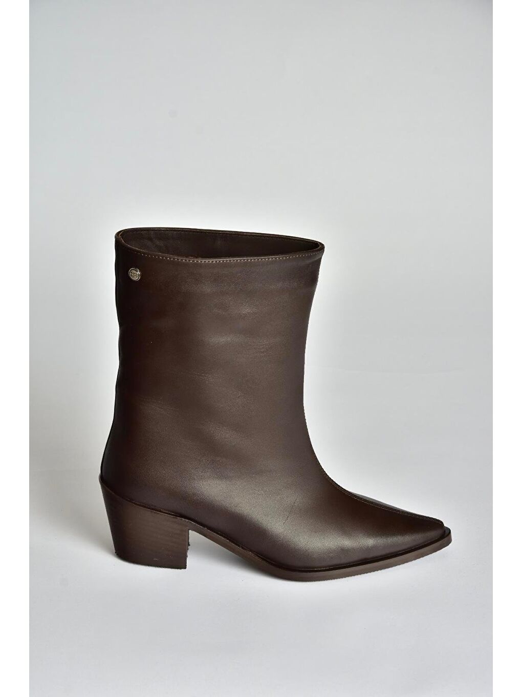 Kahverengi Kadın Bot V654082003-1