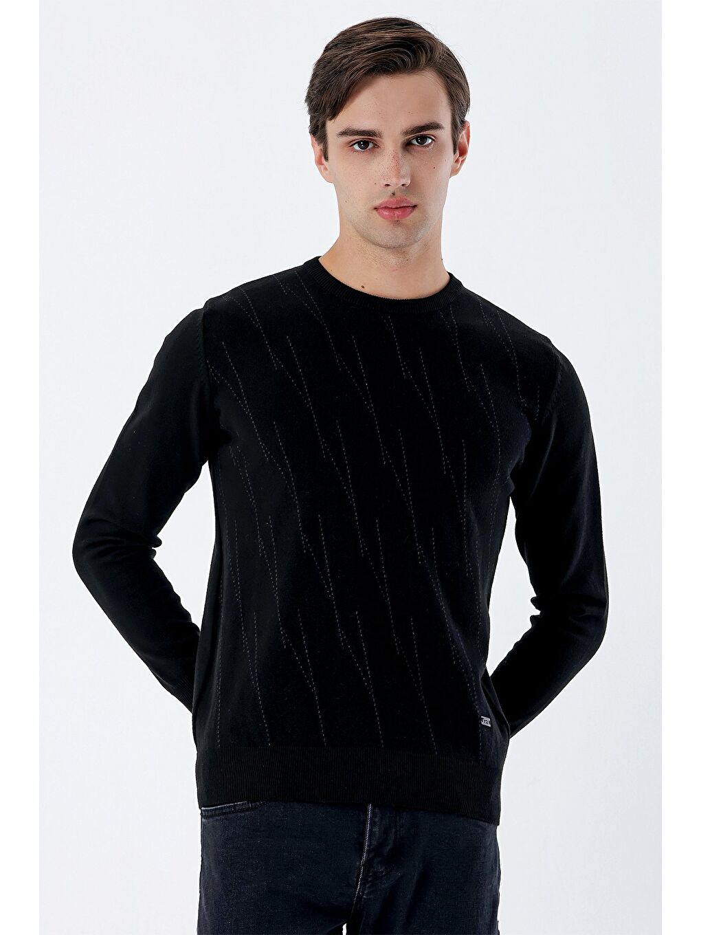 Siyah Uzun Kollu Desenli Örme Bisiklet Yaka Pamuklu Klasik Comfort Fit Triko 1012235150-2