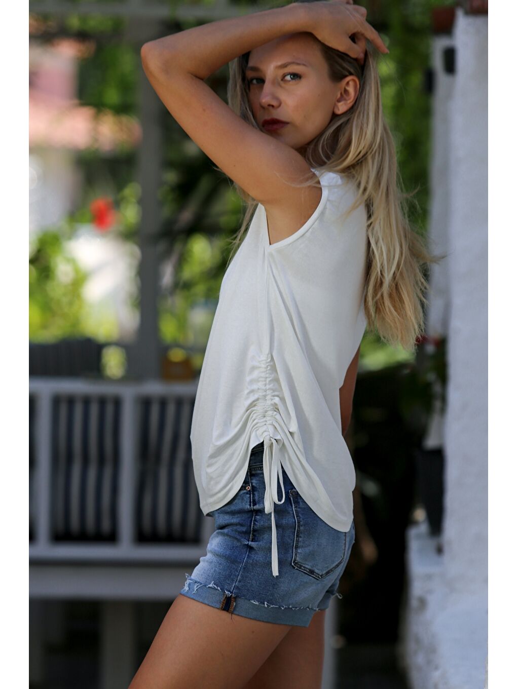 Ekru Krem V Yaka Kolsuz Yanları Büzgülü Örme Casual Bluz