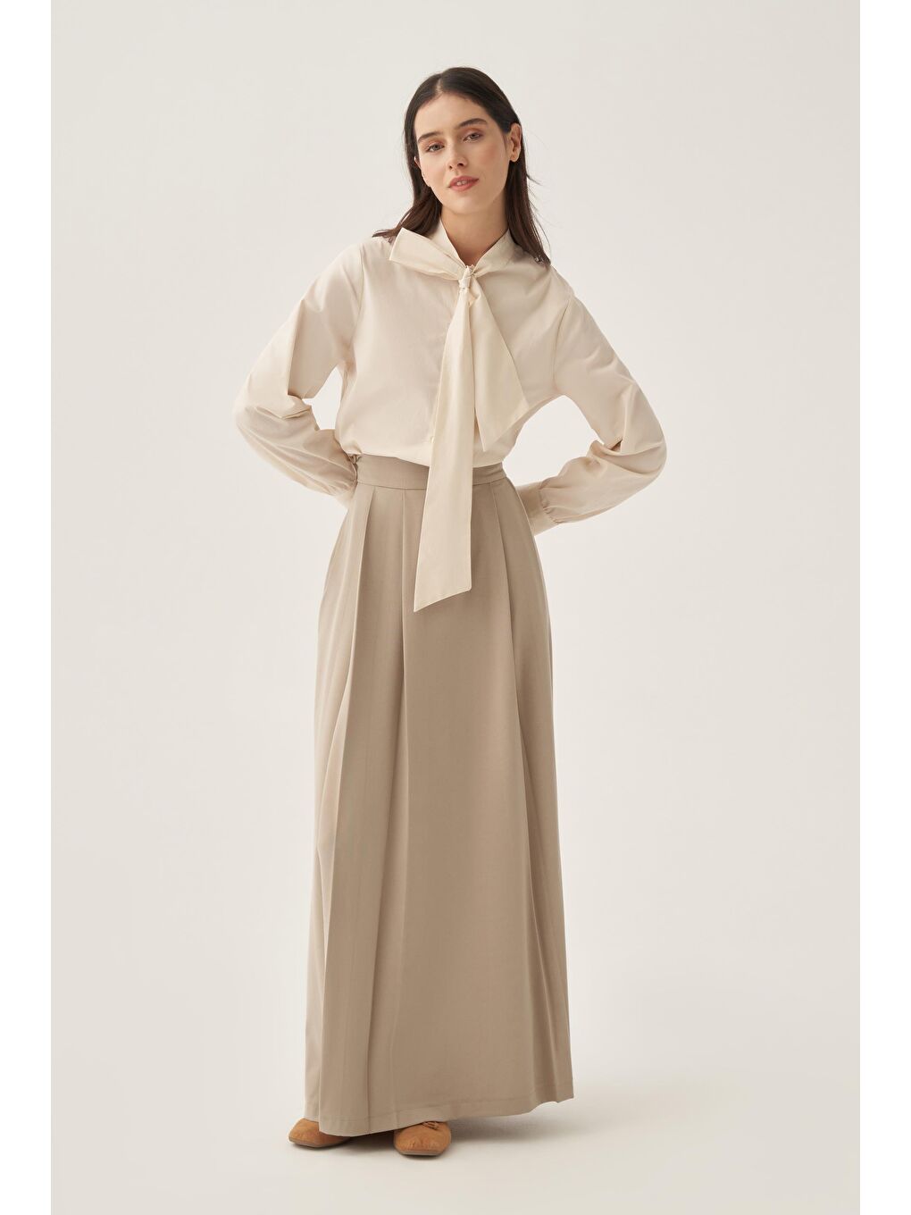 Bej-Önü Pileli Etek