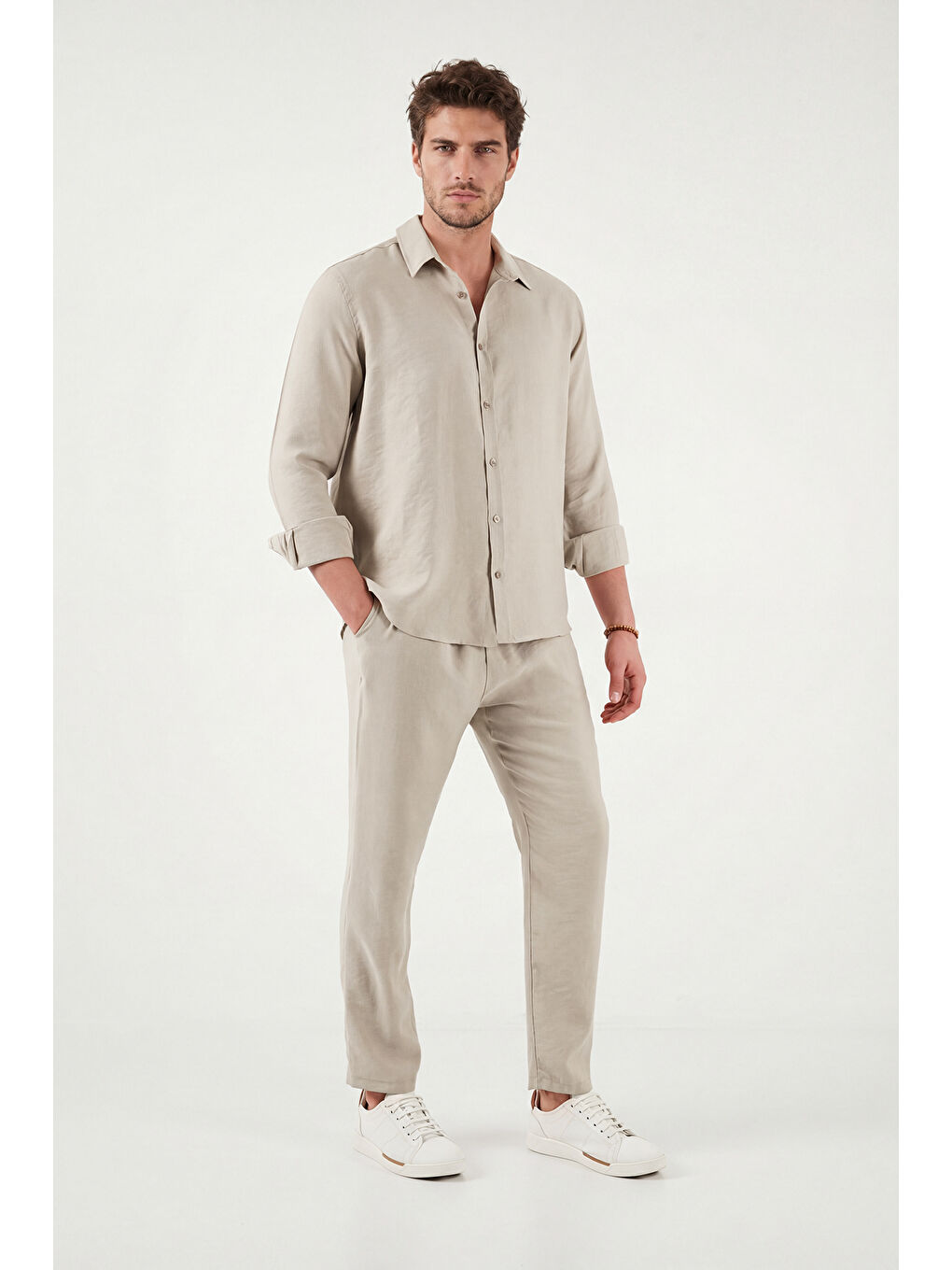 Bej Regular Fit Normal Bel Düz Paça Pantolon CF26S611639-1