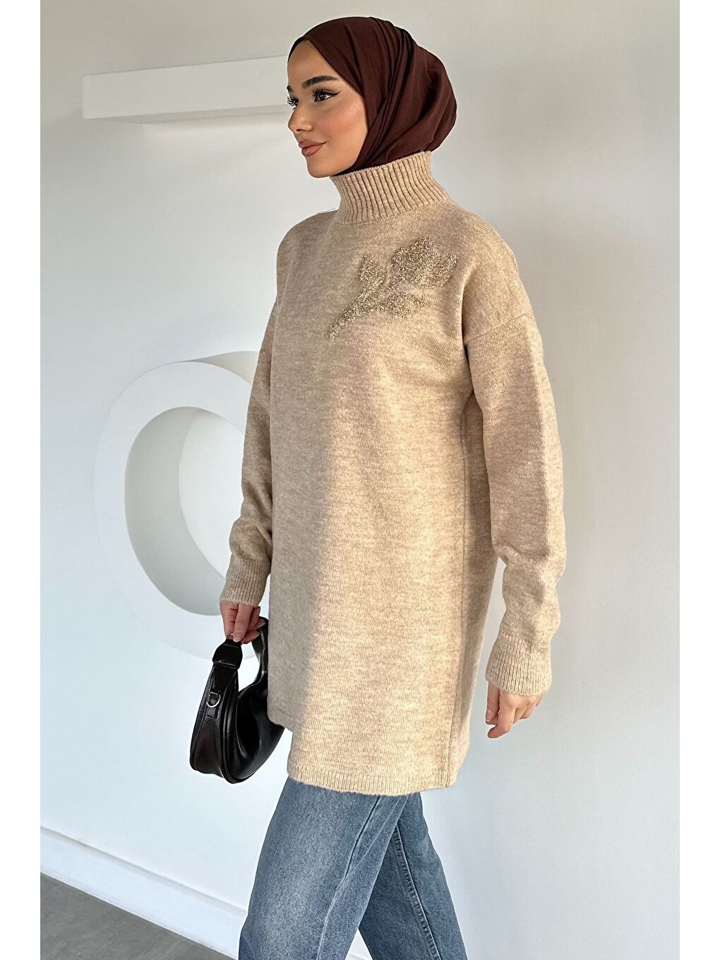 Bej Gülseli Boğazlı Tesettür Triko Tunik-3