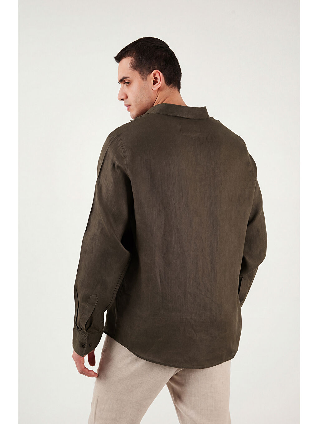 Kahverengi Pamuklu Regular Fit Klasik Yaka Uzun Kollu % 100 Keten Gömlek CF26S1210000-6