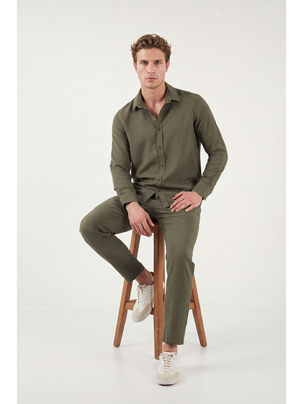 Kahverengi Regular Fit Klasik Yaka Uzun Kollu Gömlek CF26S121640-5