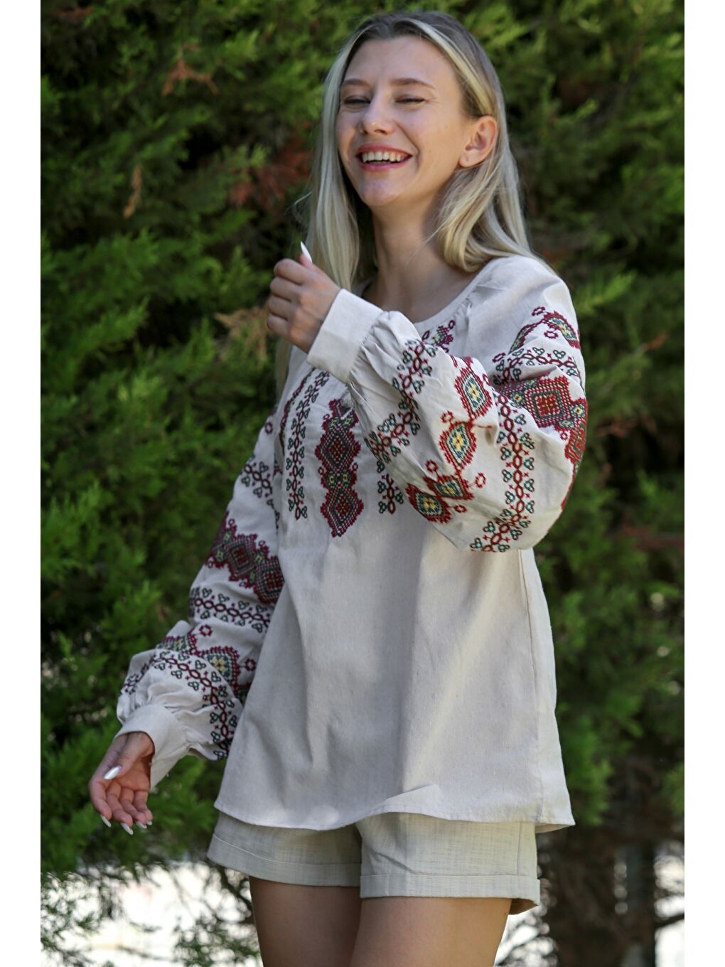 Ekru Kayık Yaka Balon Kol Bağlamalı Yaka Ve Kol Ucu Nakışlı Dokuma Casual Bluz-5