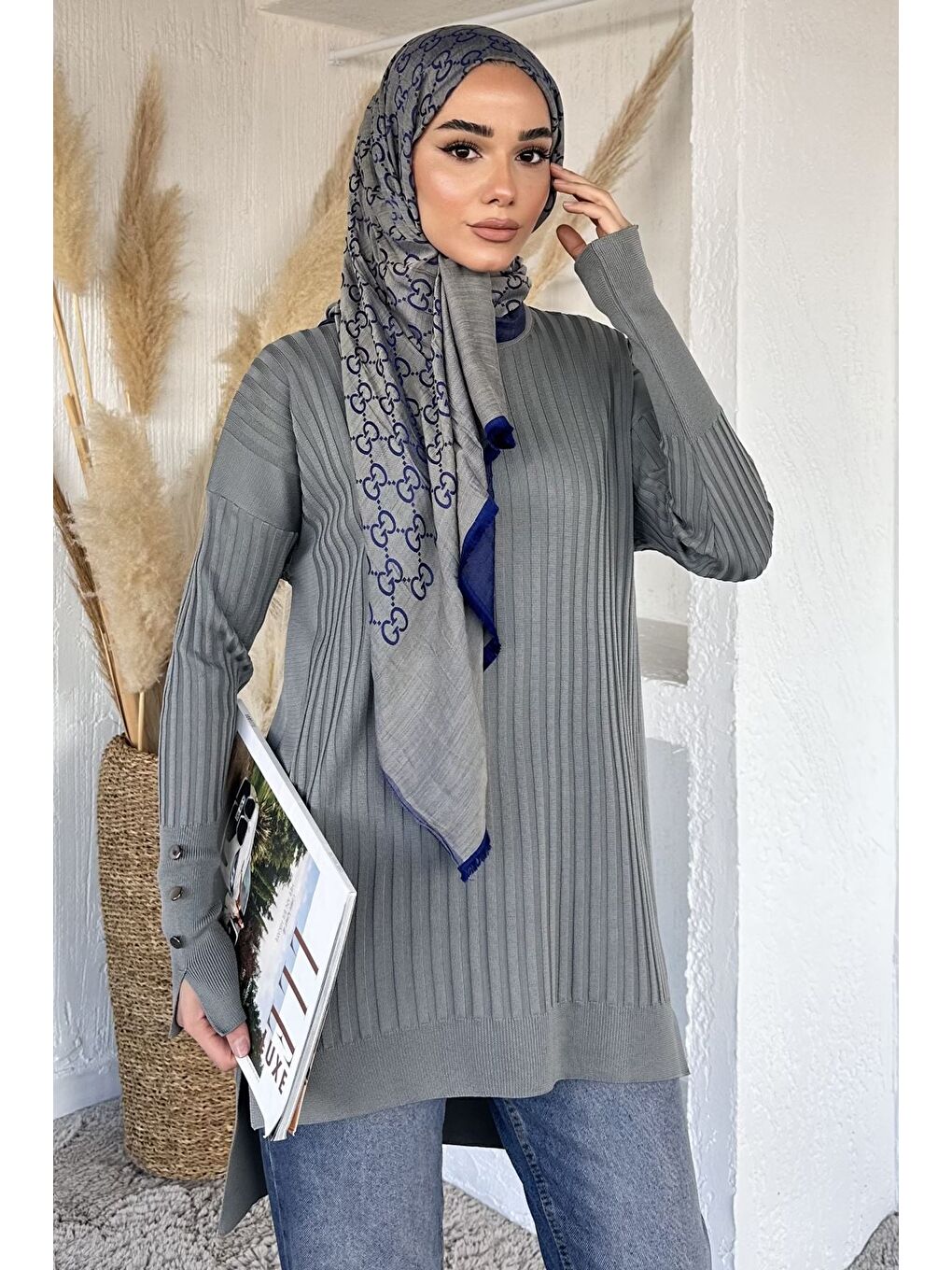 Gri Gülseli Bisiklet Yaka Tesettür Triko Tunik-2