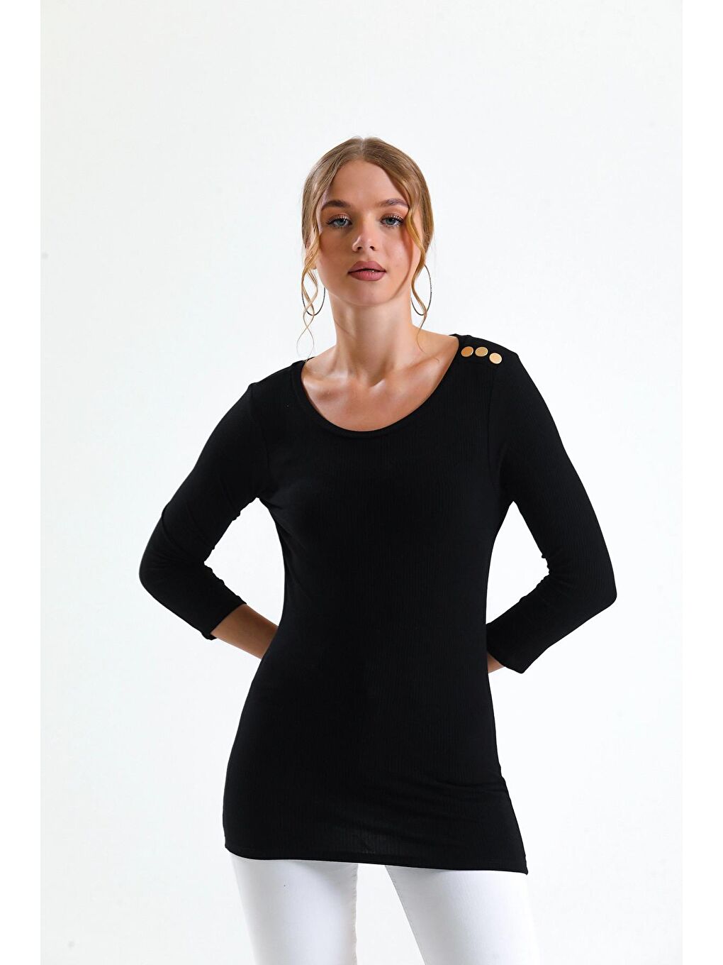 Siyah Tek Omzu Pul Düğme Detaylı Uzun Kollu İnce Bluz İZ02300-2