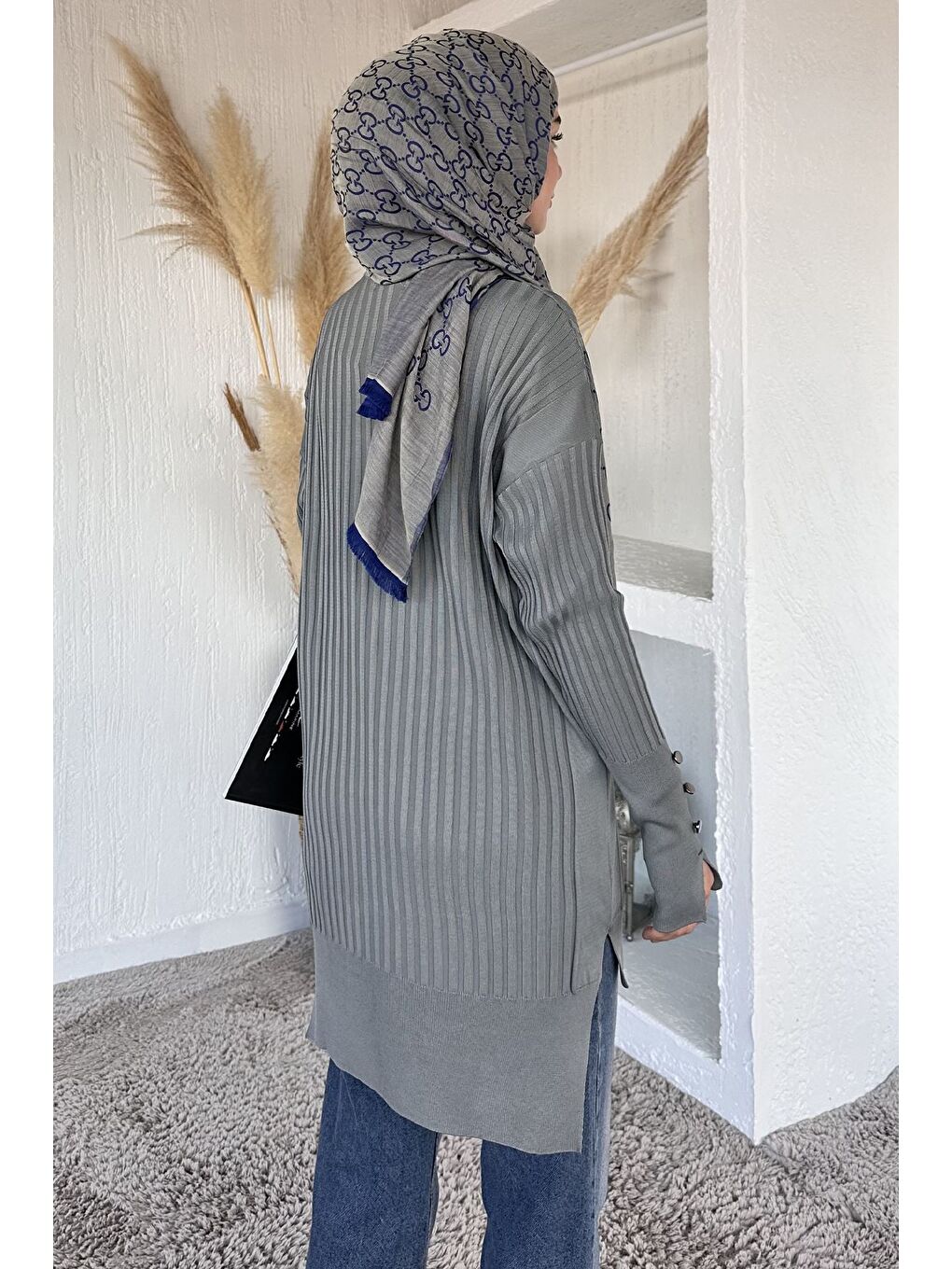 Gri Gülseli Bisiklet Yaka Tesettür Triko Tunik-5