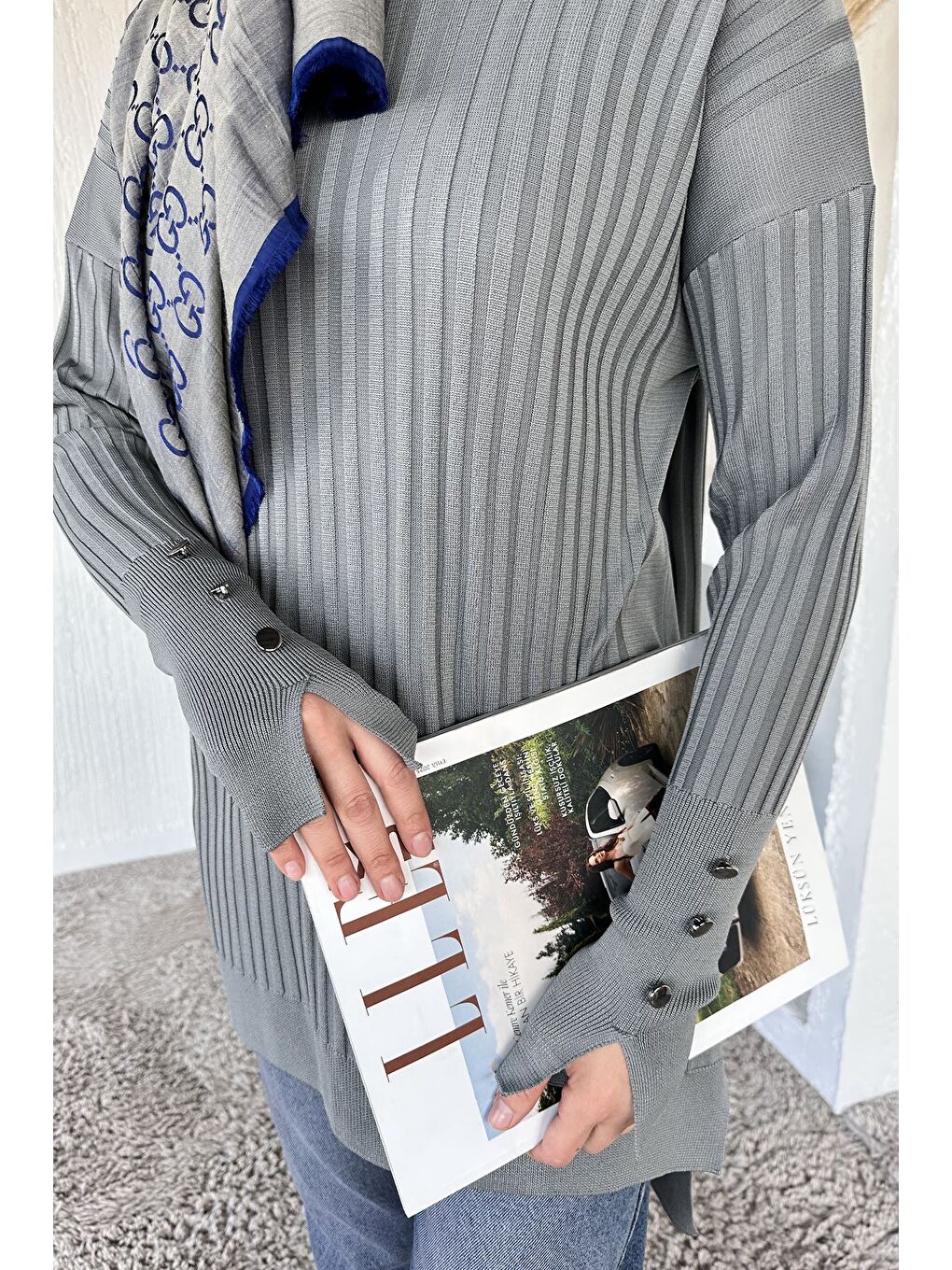 Gri Gülseli Bisiklet Yaka Tesettür Triko Tunik-7