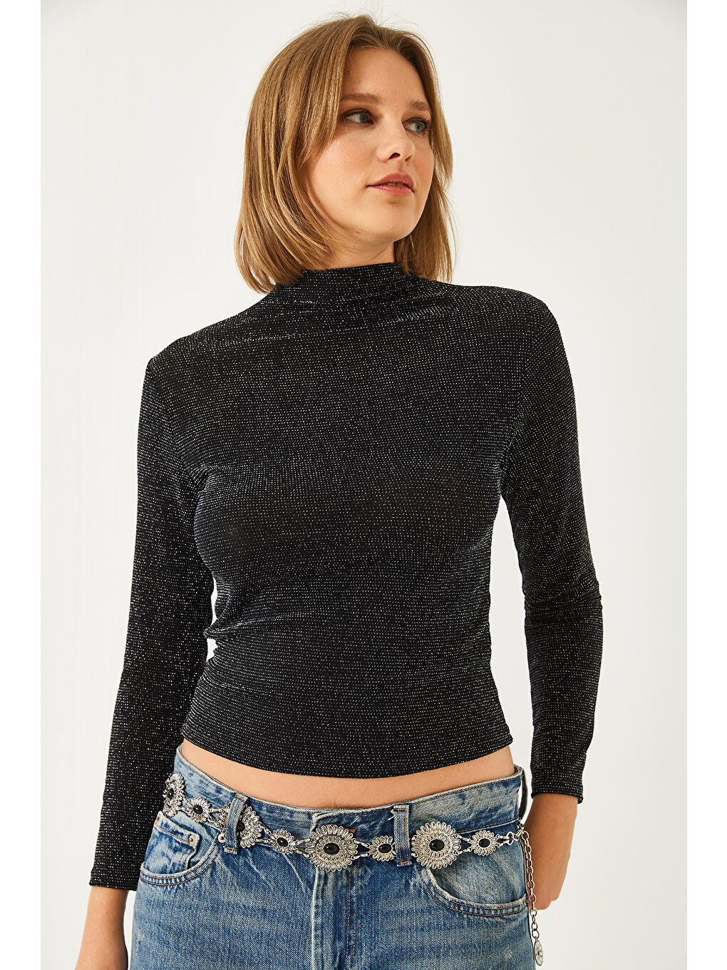 Siyah Kadın Yarım Balıkçı Yaka Simli Bluz-3