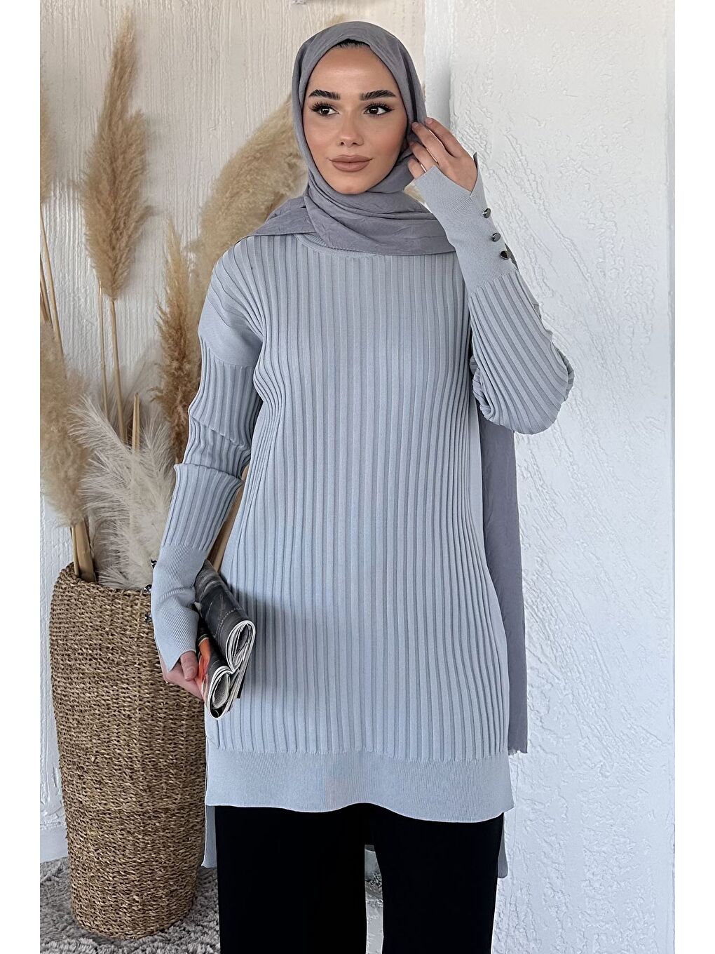 Gri Gülseli Bisiklet Yaka Tesettür Triko Tunik-3