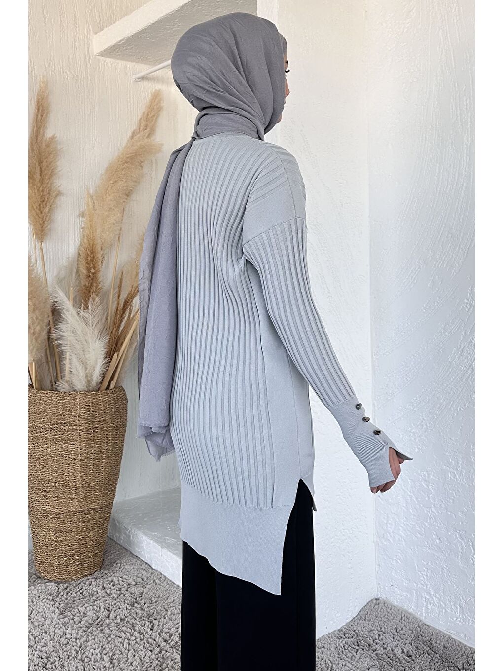 Gri Gülseli Bisiklet Yaka Tesettür Triko Tunik-4