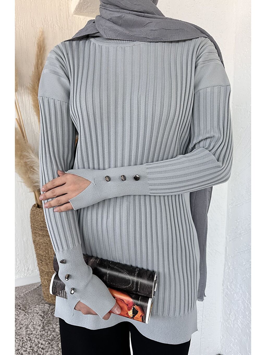 Gri Gülseli Bisiklet Yaka Tesettür Triko Tunik-6