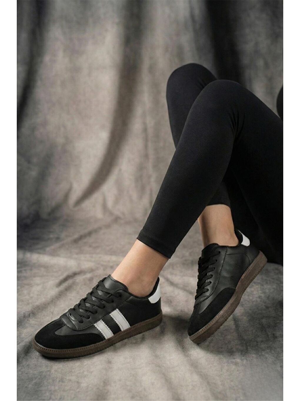 Siyah Sany Retro Hafif Rahat Taban Bağcıklı Kadın Sneaker-2