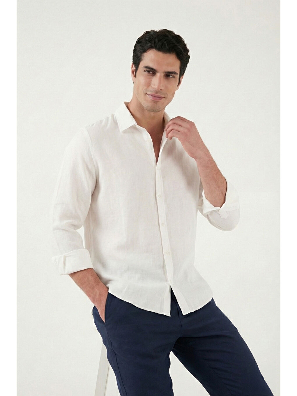 Beyaz Pamuklu Regular Fit Klasik Yaka Uzun Kollu % 100 Keten Gömlek CF26S1210000-2