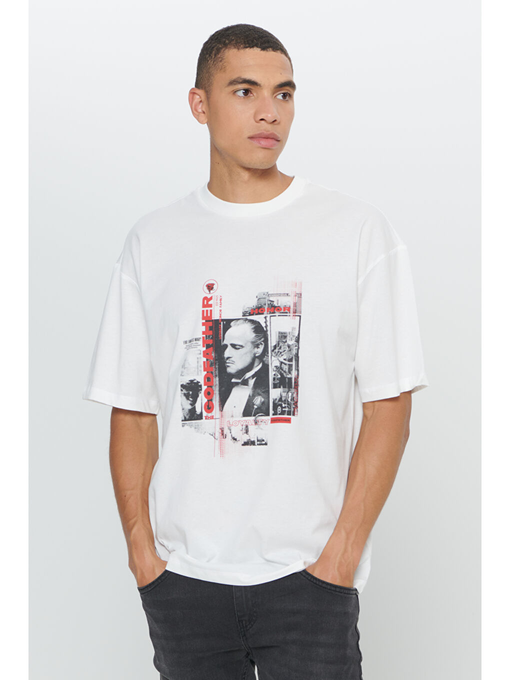 Erkek Beyaz The Godfather Lisanslı Loose Fit Bol Kesim %100 Pamuk Bisiklet Yaka Baskılı Tişört-2
