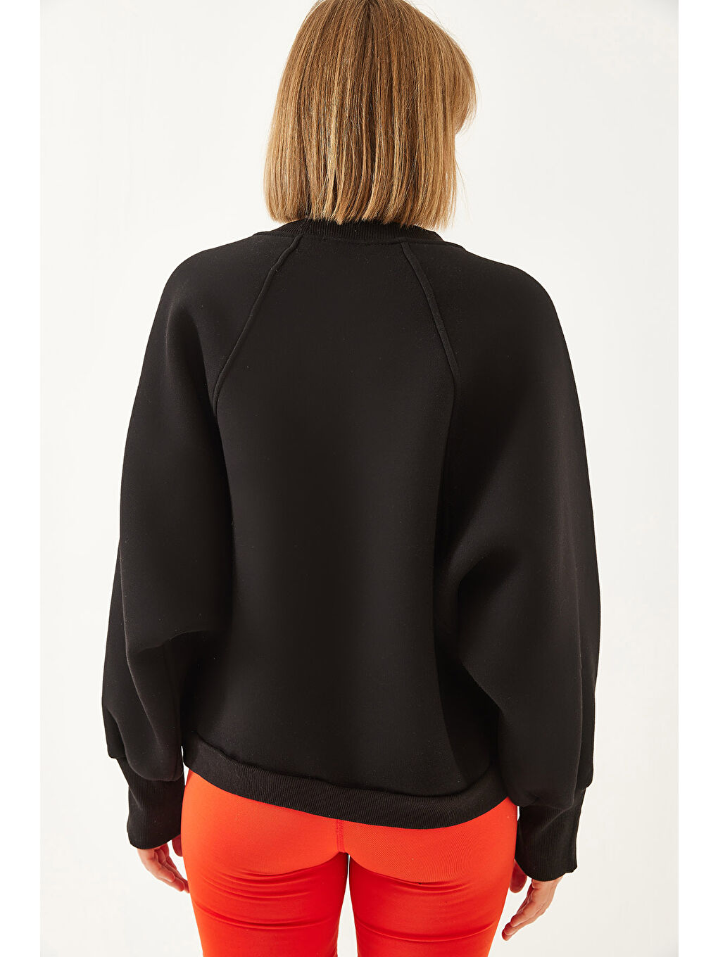 Siyah Kadın Bisiklet Yaka Kalp Nakışlı Üç İplik Şardonlu Sweatshirt-6