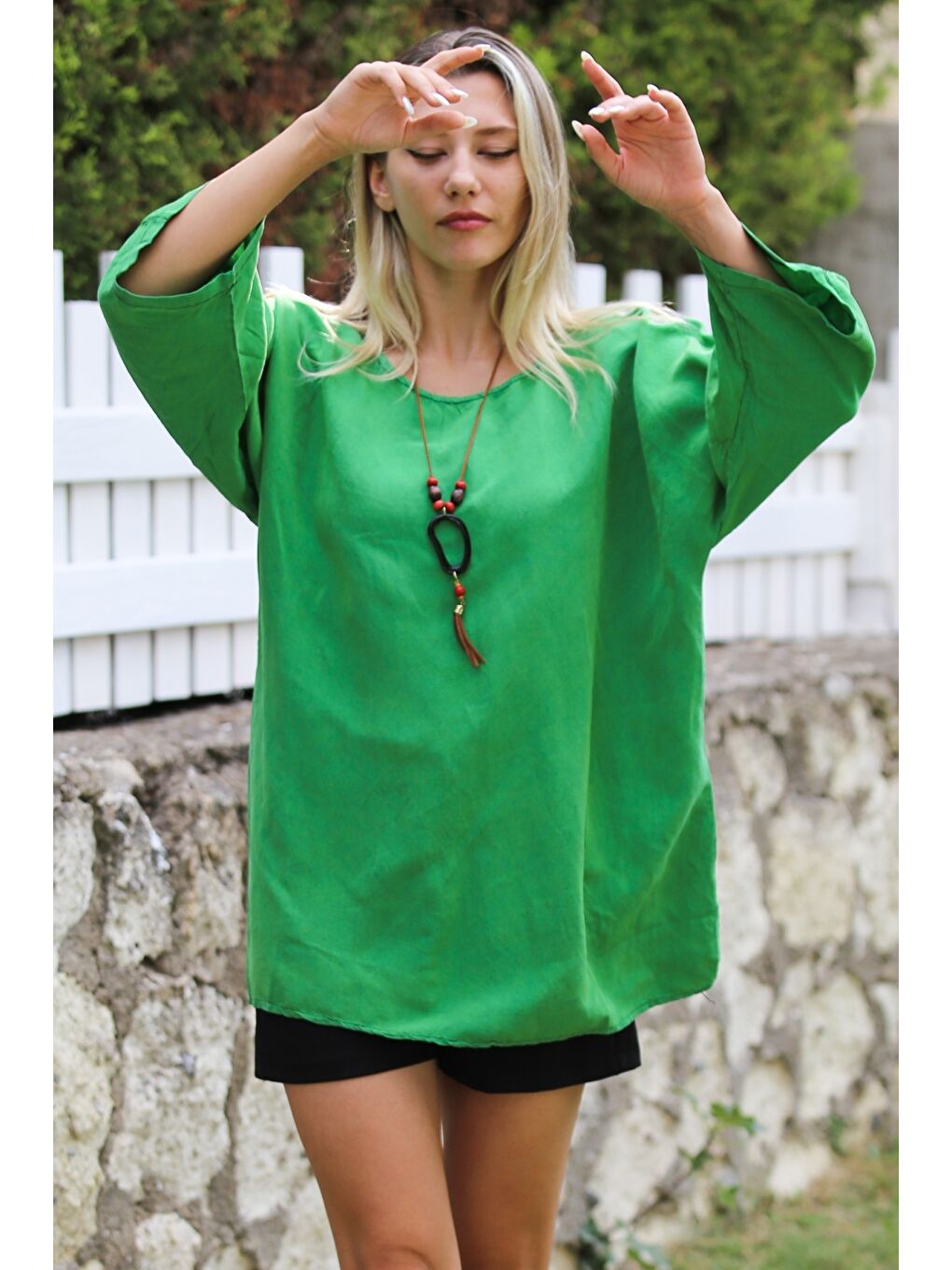 Yeşil Havuz Yaka 3/4 Kol Kolyeli Dokuma Casual Pamuk Bluz-1