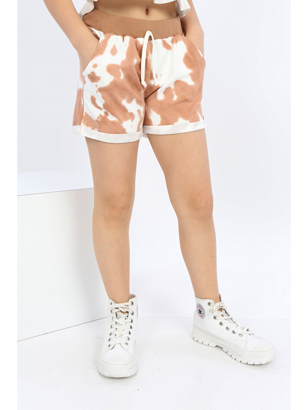 Kahverengi Kız Çocuk Batikli Şort-1