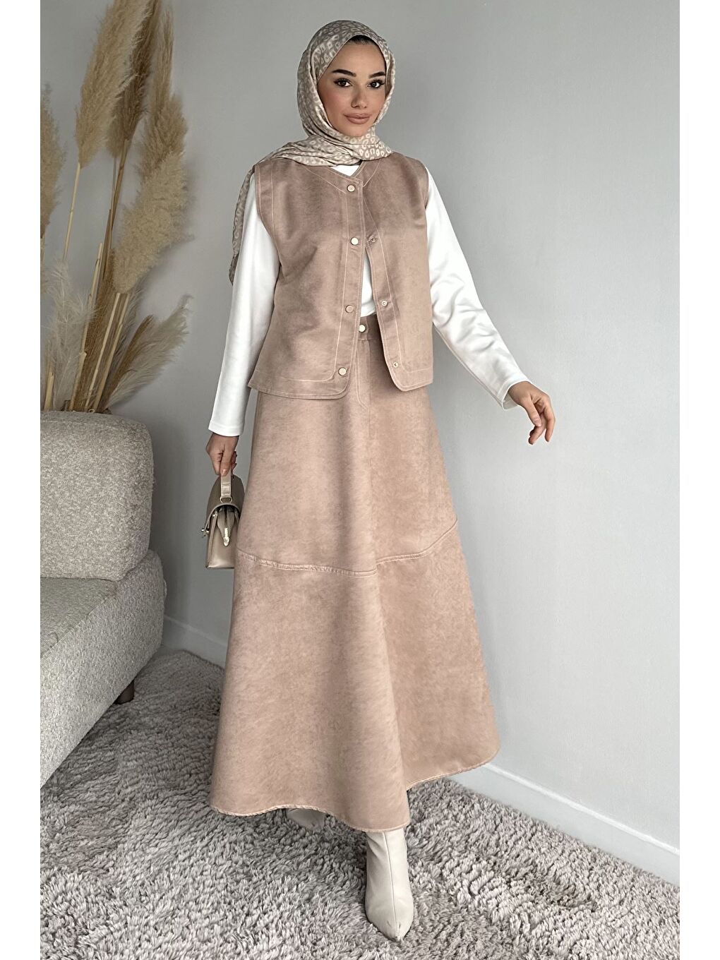 Bej Bisiklet Yaka Body Süet Yelek Etek Tesettür Üçlü Takım-4