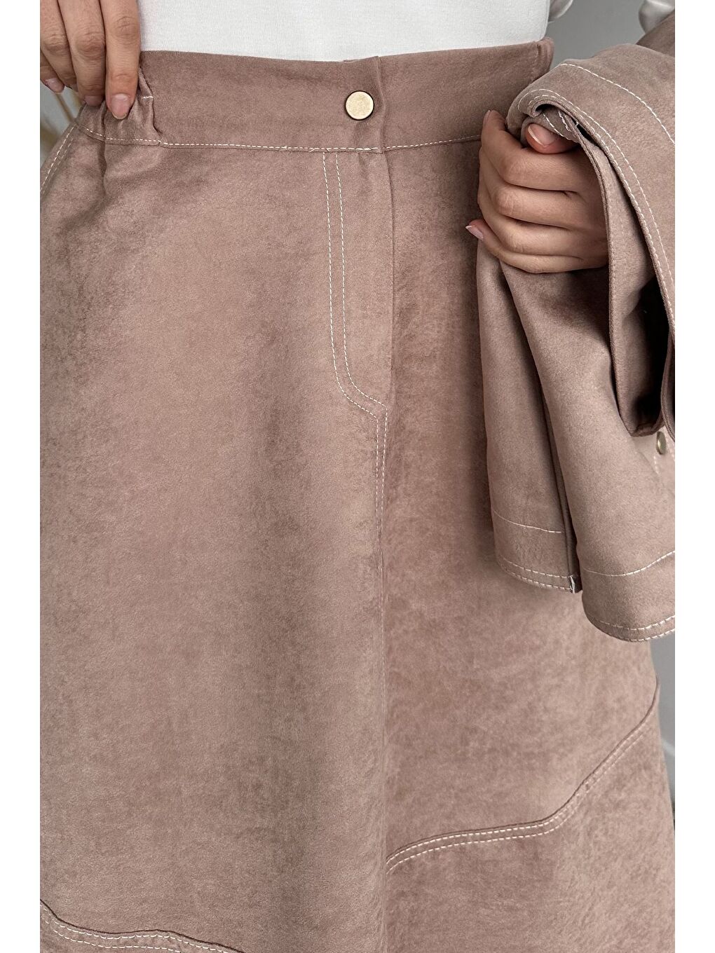 Bej Bisiklet Yaka Body Süet Yelek Etek Tesettür Üçlü Takım-9