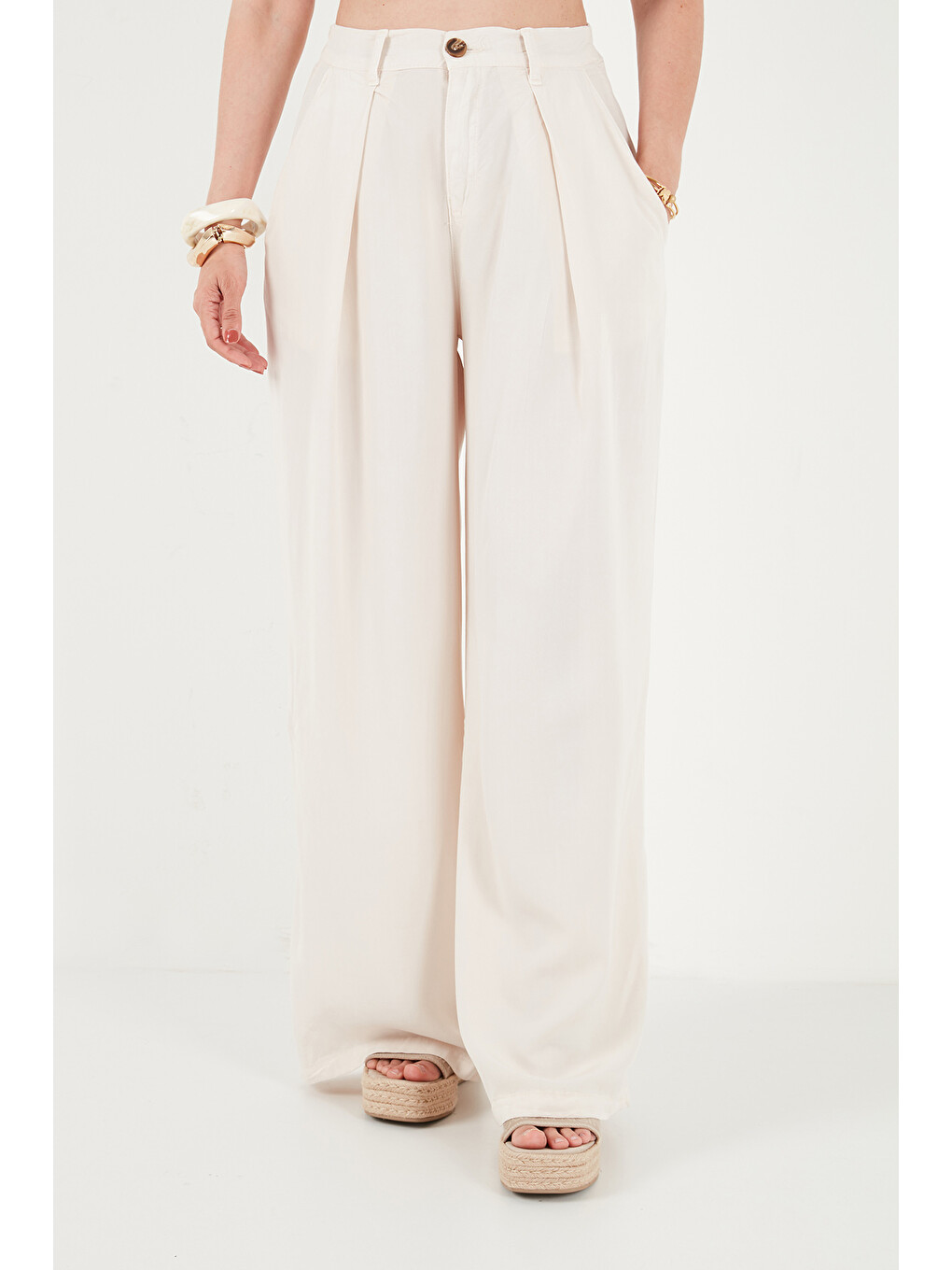 Bej Relaxed Fit Yüksek Bel Geniş Paça Pantolon 668YP5515-1