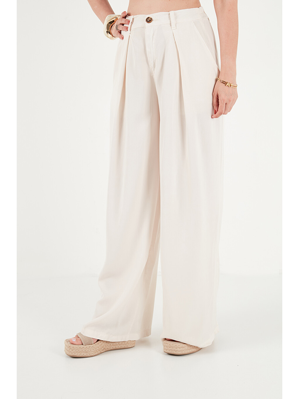 Bej Relaxed Fit Yüksek Bel Geniş Paça Pantolon 668YP5515-4