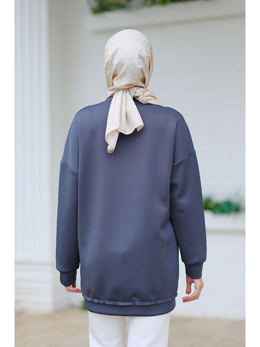 Önü V Detaylı Tunik Petrol Mavi-3