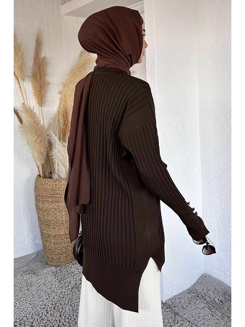 Kahverengi Gülseli Bisiklet Yaka Tesettür Triko Tunik-7