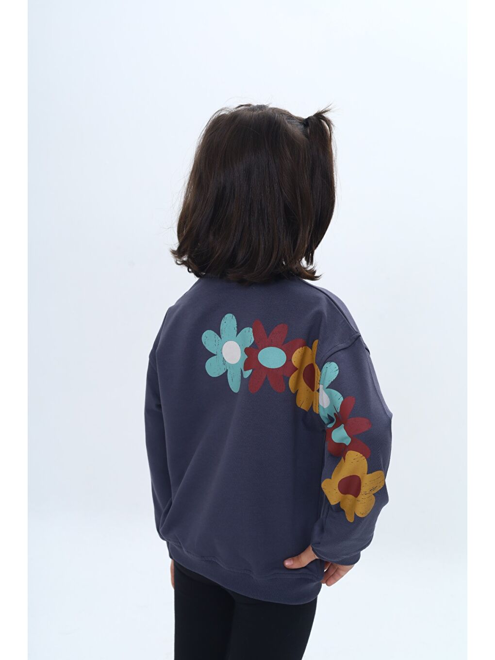 Antrasit Kız Çocuk Arka Kol Baskılı Çiçekli Sweatshirt-3