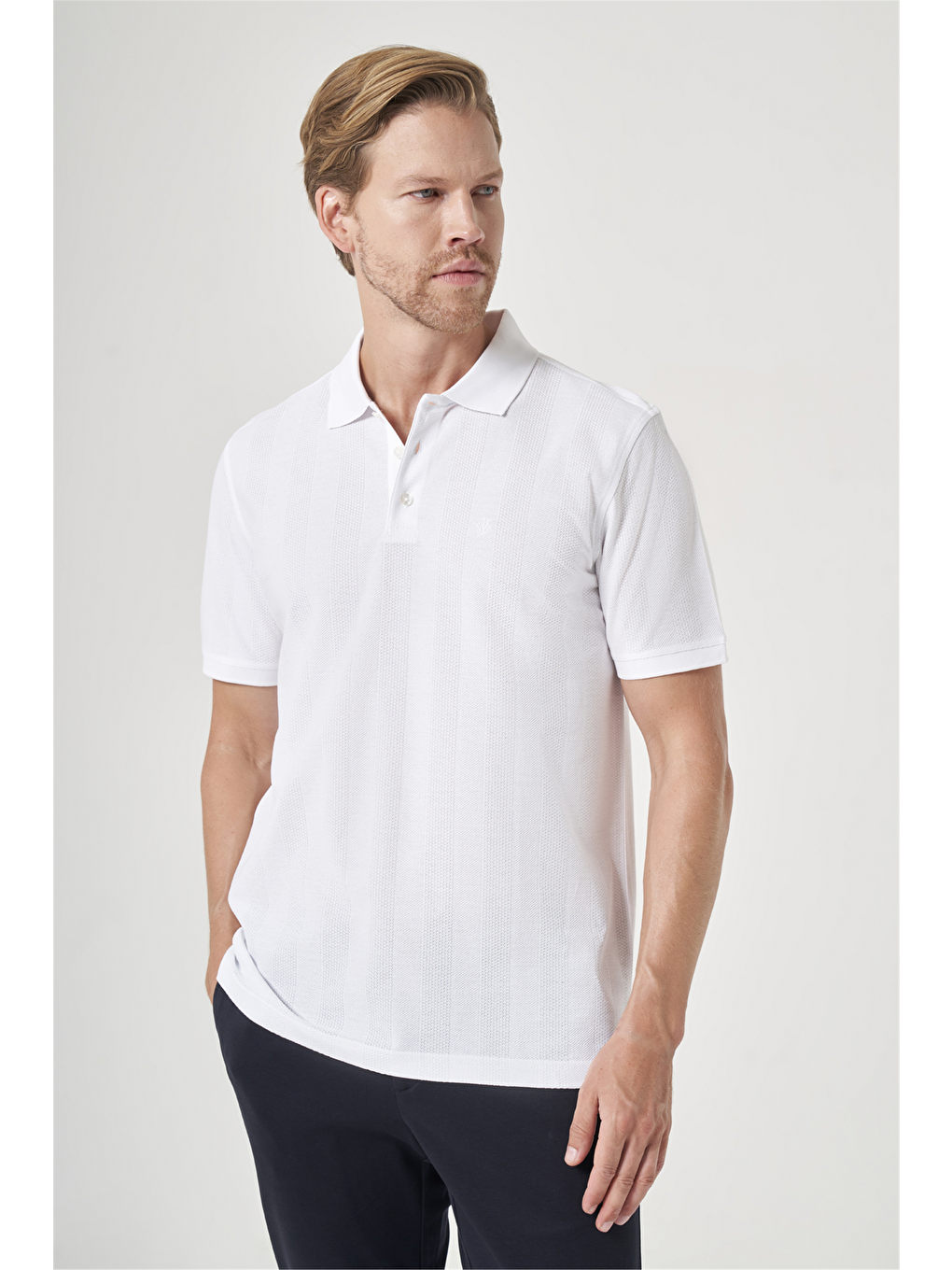 Beyaz Polo Yaka Kısa Kol Cepsiz Comfort Fit %100 Pamuk Tişört 1011260162-2