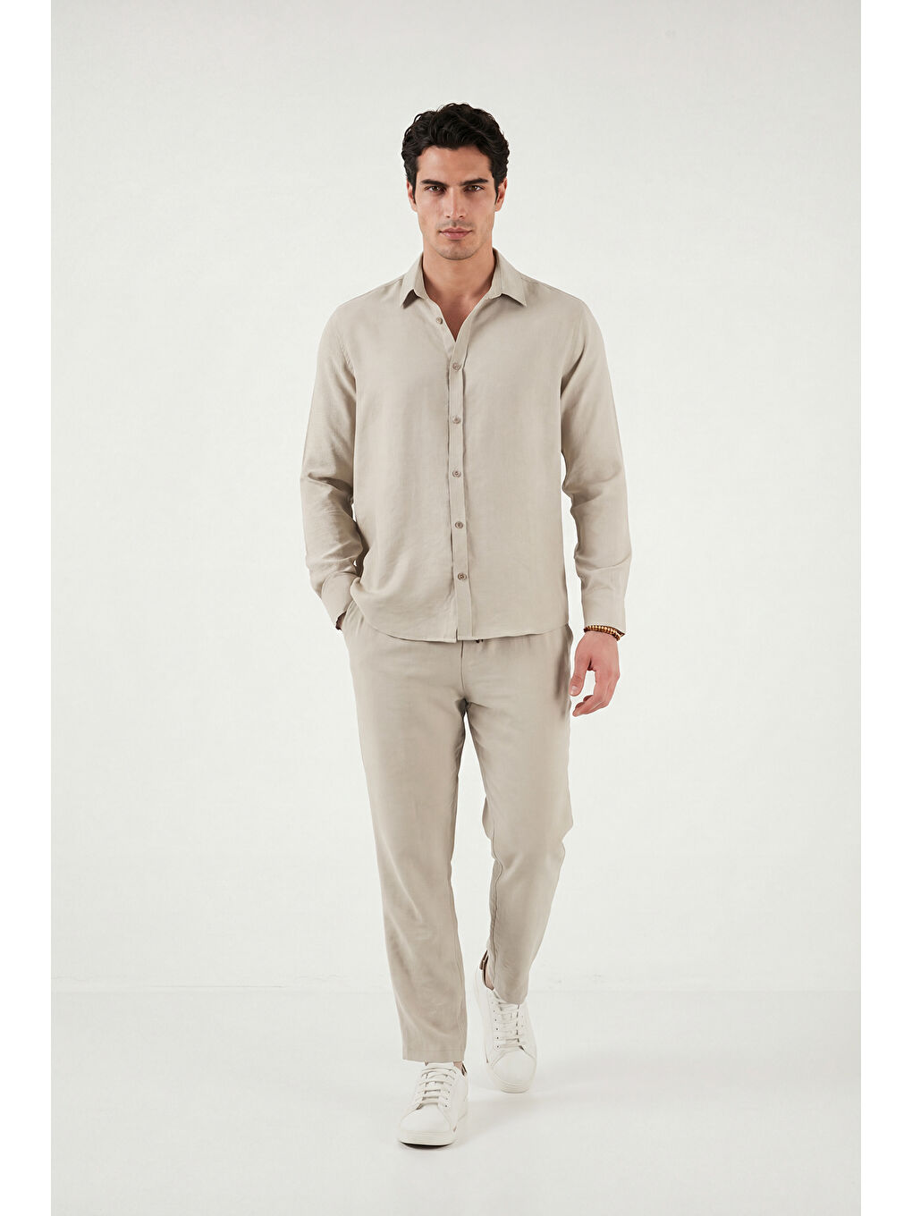 Bej Regular Fit Klasik Yaka Uzun Kollu Gömlek CF26S121640-2