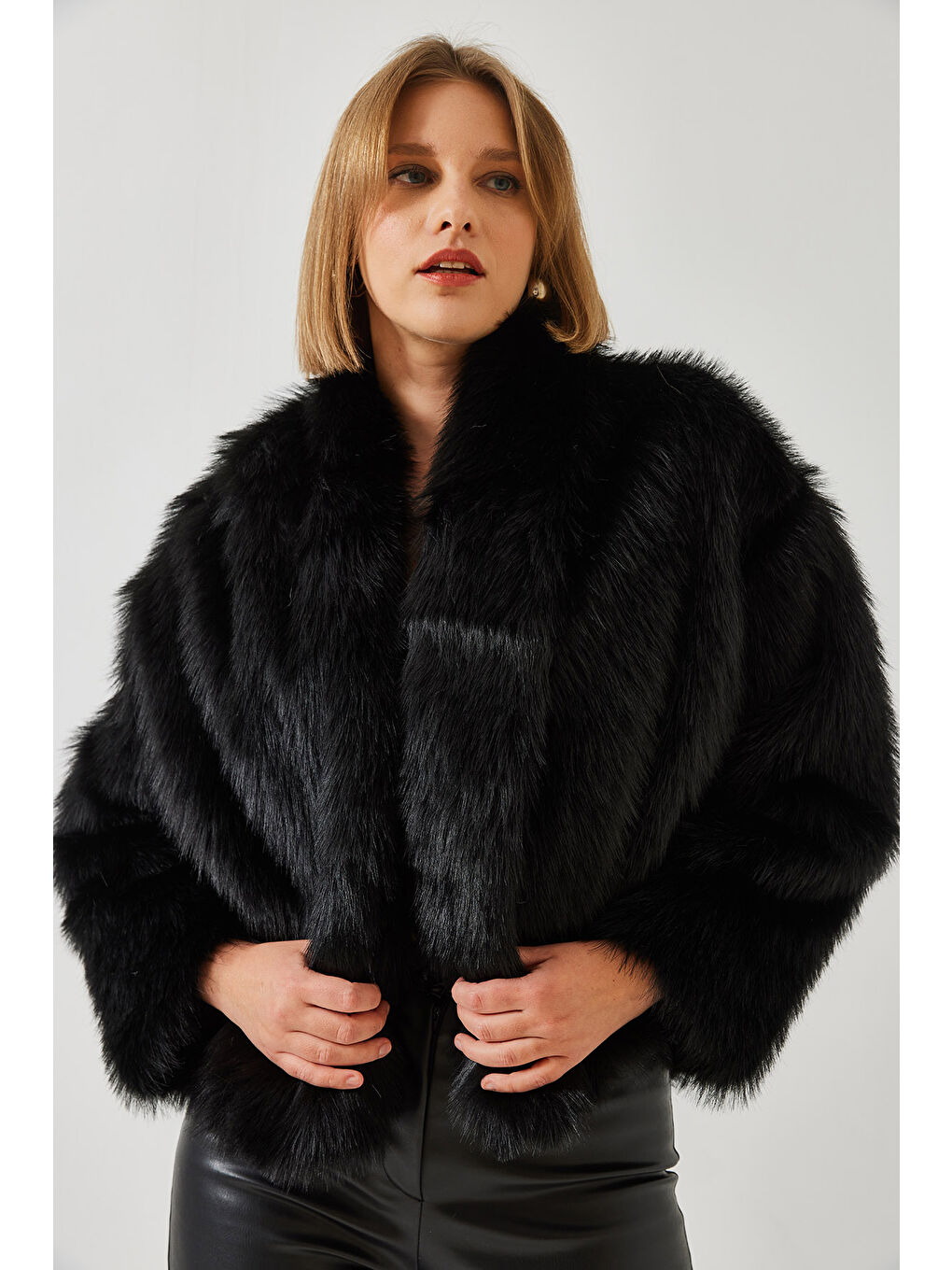 Siyah Kadın Premium Suni Kürk Ceket
