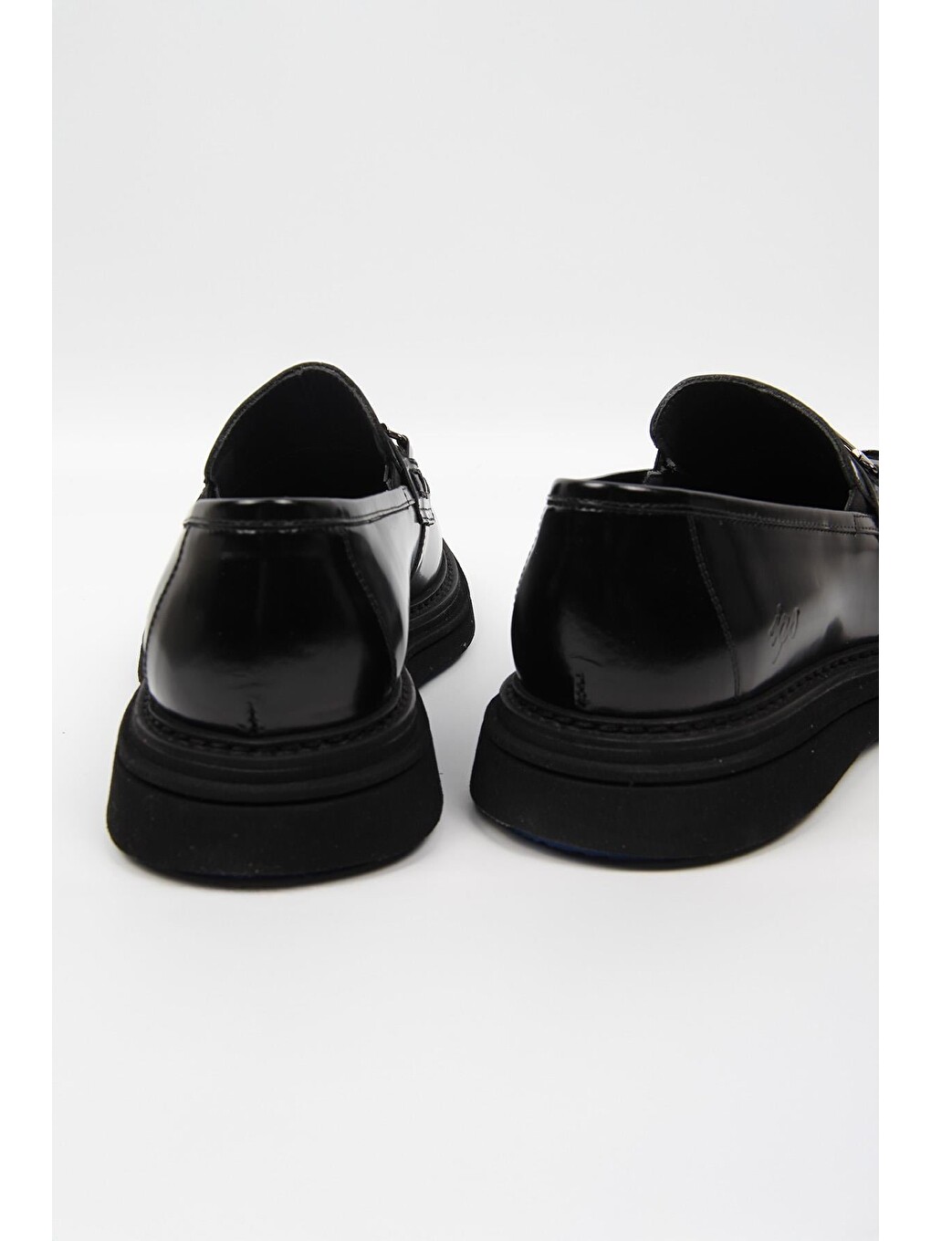 Siyah Tokalı Loafer Erkek Ayakkabı Parlak Yüzey Kalın Taban Model-3