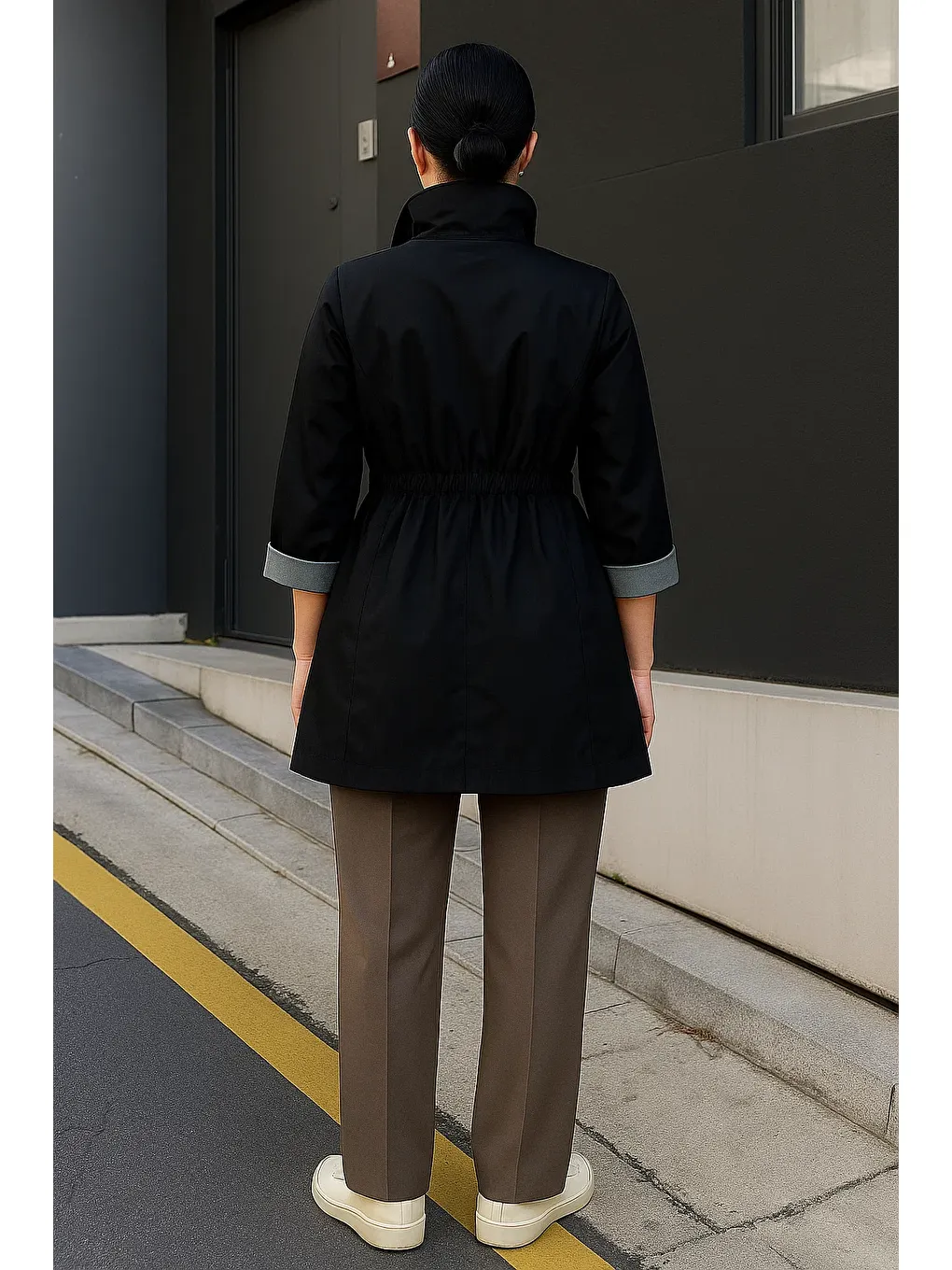 Kadın Çizgili Astarlı Basic Siyah Kısa Trençkot-5