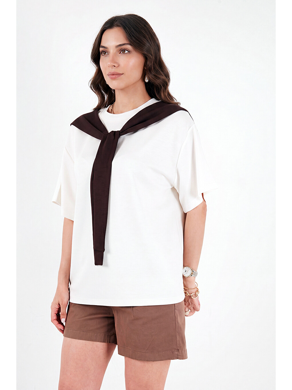 Kahverengi Rahat Kalıp Bisiklet Yaka Omuz Şal Detaylı T Shirt 5867044-2