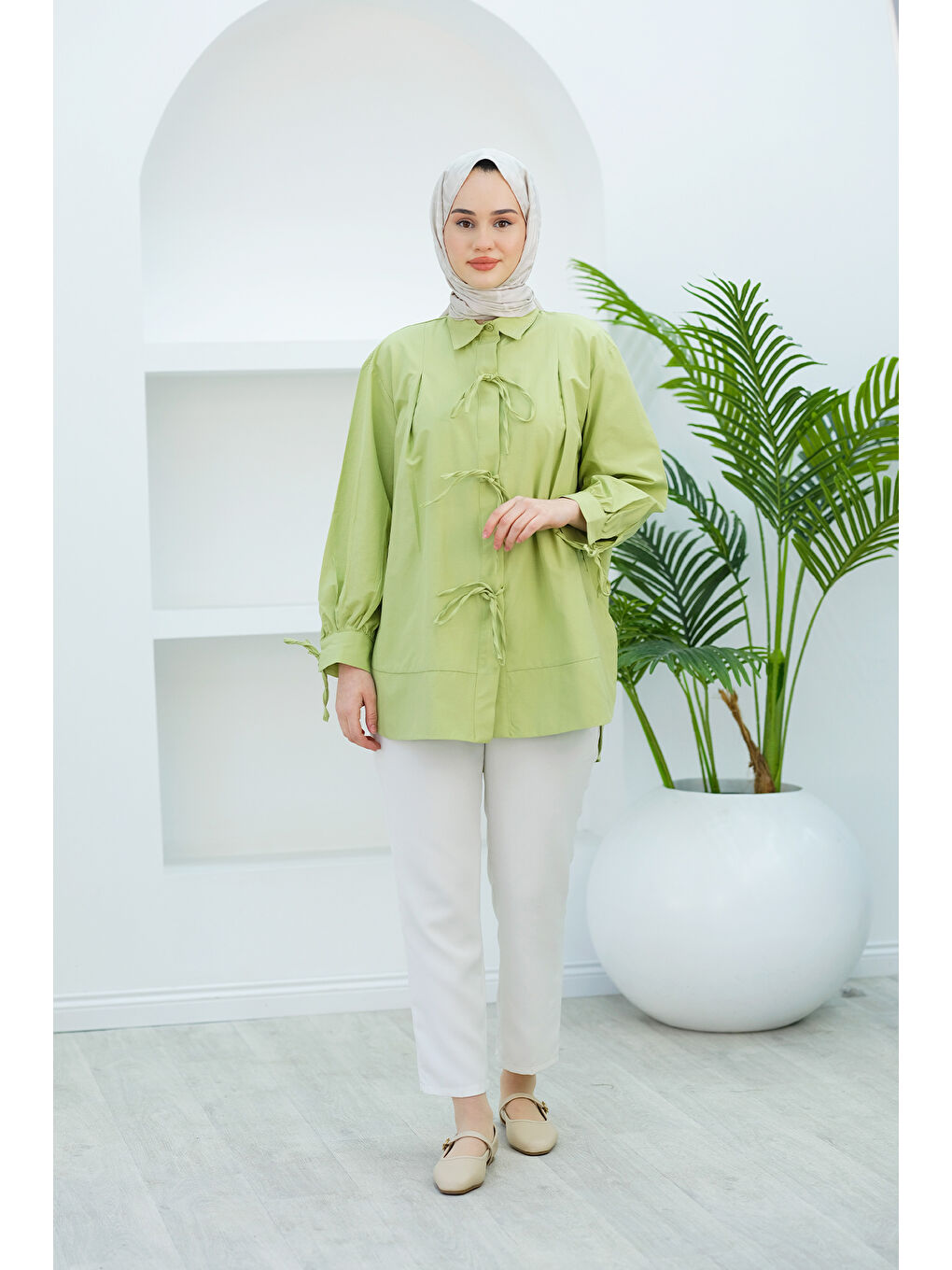 Ön Kurdele Detay Oval Kesim Gömlek  Fıstık Yeşil-2
