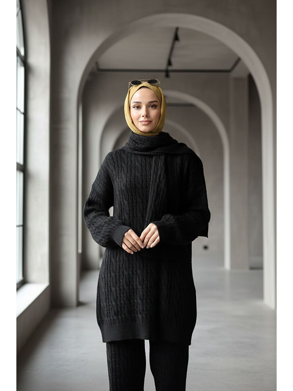 Siyah Saç Örgülü Atkılı Tunik Pantolon Tesettür Triko Üçlü Takım-3