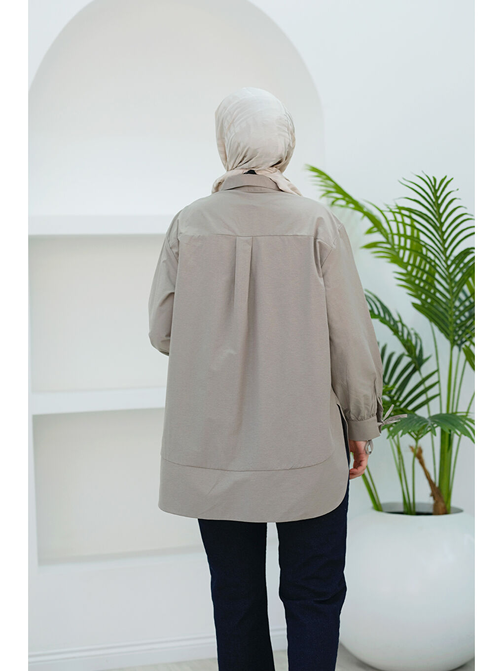 Ön Kurdele Detay Oval Kesim Gömlek Gri-1