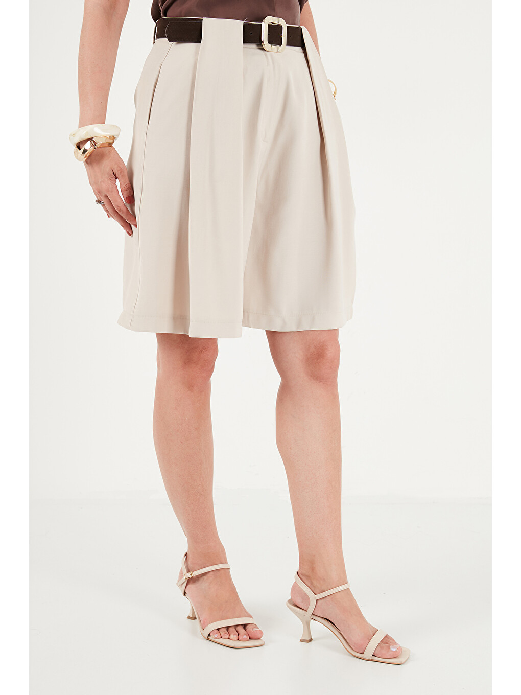Bej Kemerli Yüksek Bel Relaxed Fit Bermuda Short 145m39764-4