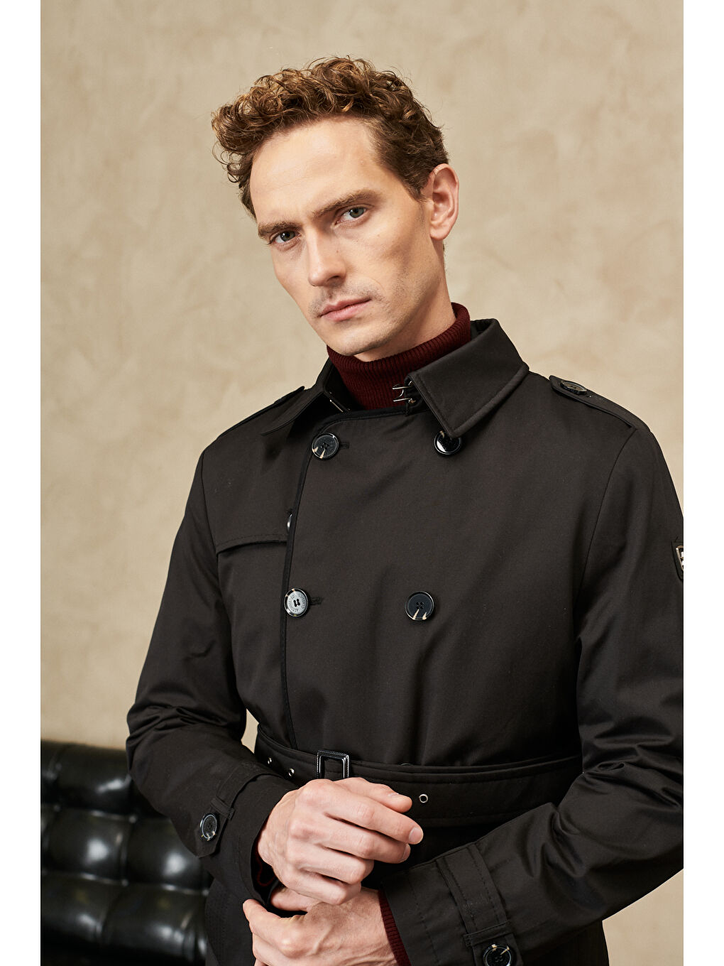 Erkek Siyah Standart Fit Normal Kesim Bebe Yaka Beli Kemerli Pamuklu Kışlık Trençkot-3