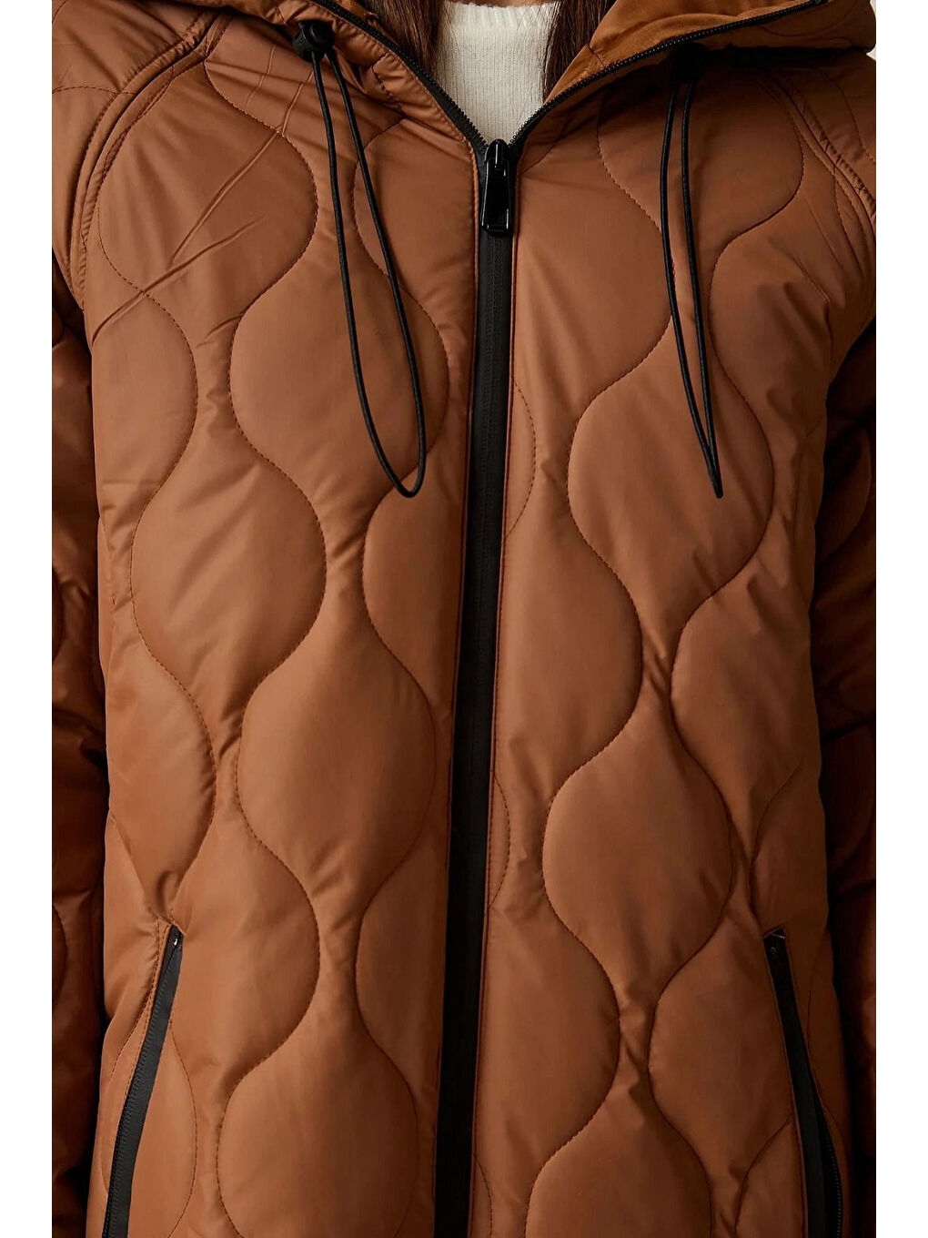 Kahverengi Kadın Çikolata Kapüşonlu Kapitone Uzun Şişme Mont HZL24W-BD151771-4