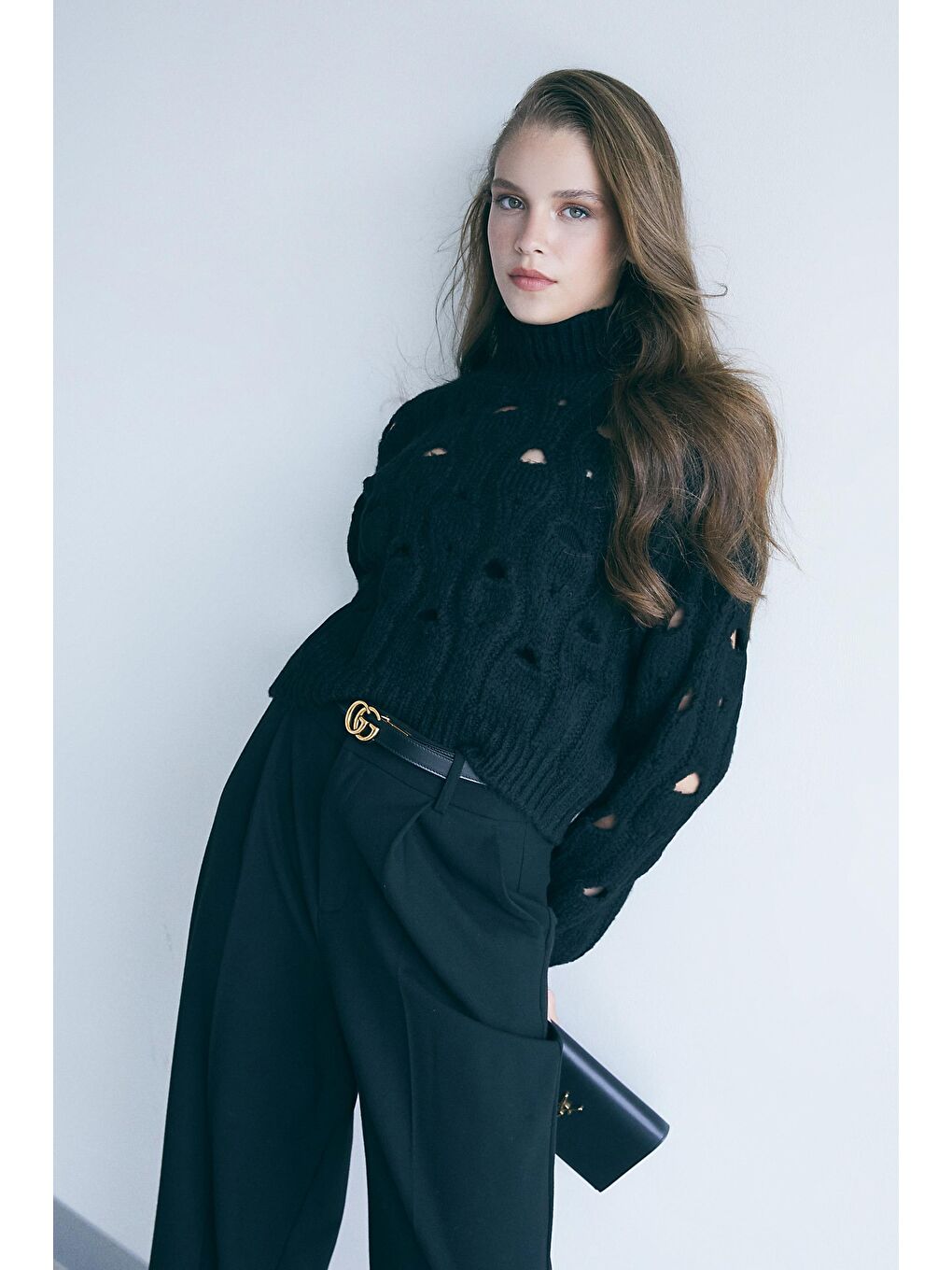 Siyah Dik Yakali Delik Jakar Detaylı Kazak-2